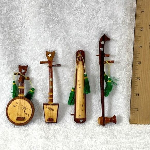 Vintage Chinese carved wood miniature instruments, set of four. - Picture 1 of 5
